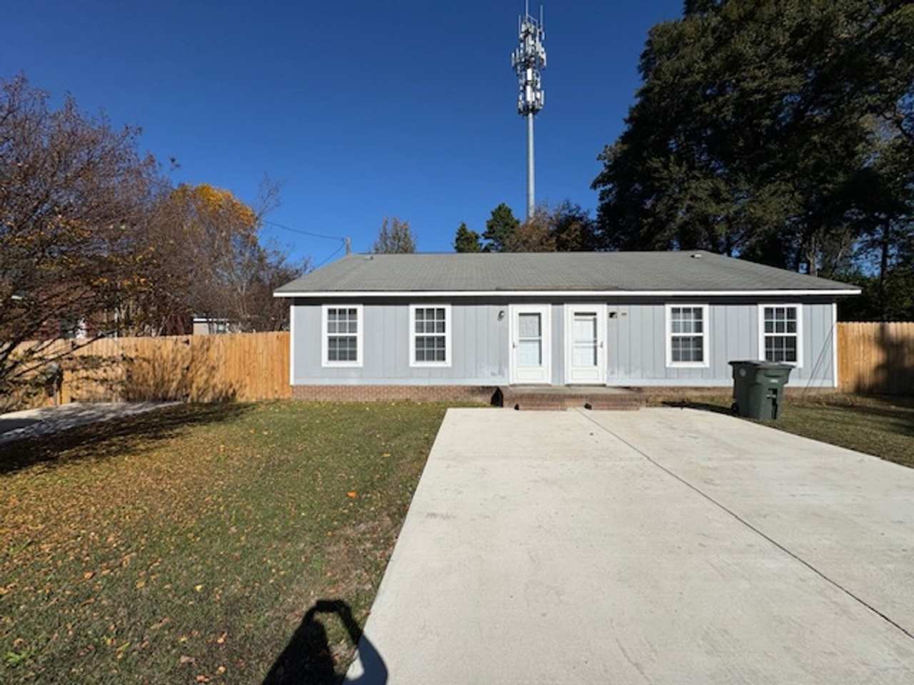 3820 John Marshall ~ Drake Park