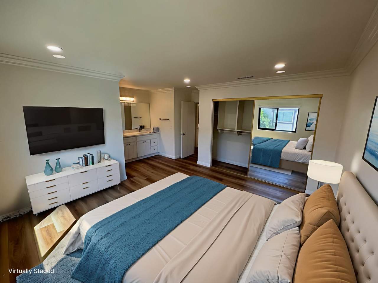 Beautifully Updated 2 Bed, 2 Bath Condo in Pasadena, 990 Sq Ft, Community Amenities  Prime Location