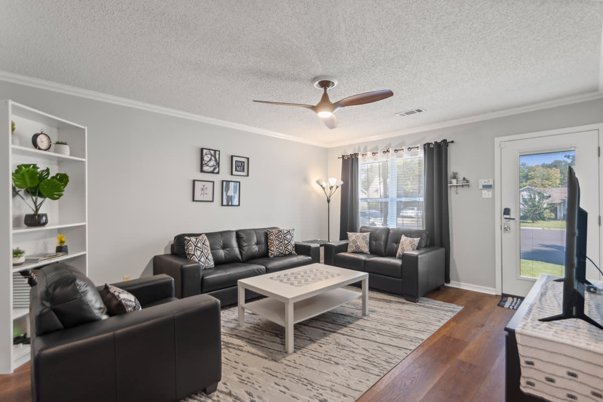 106 Willow Grove Ct.