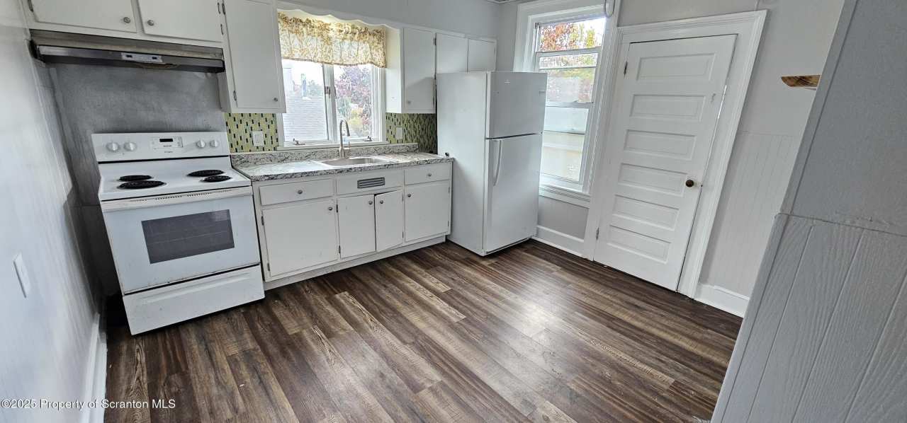 123 Oak Street unit: 2Nd Fl