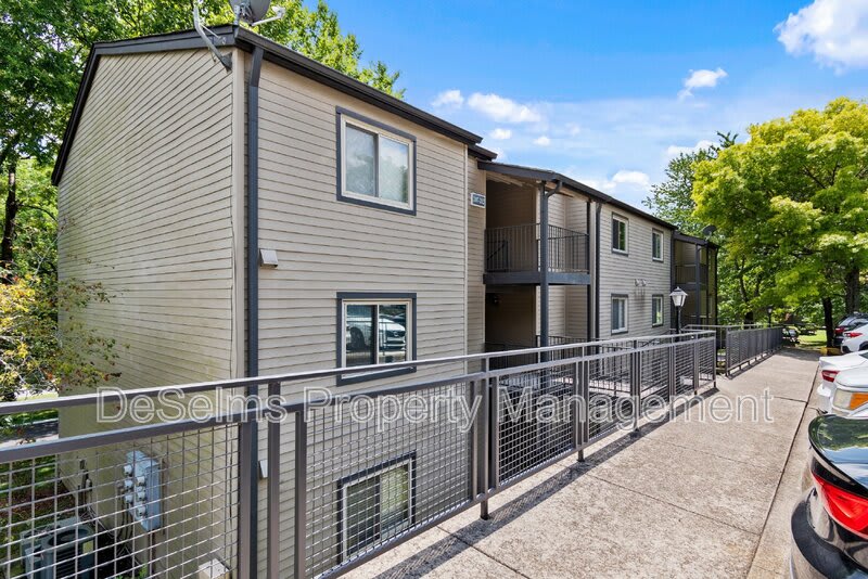 207 Summit Ridge Drive