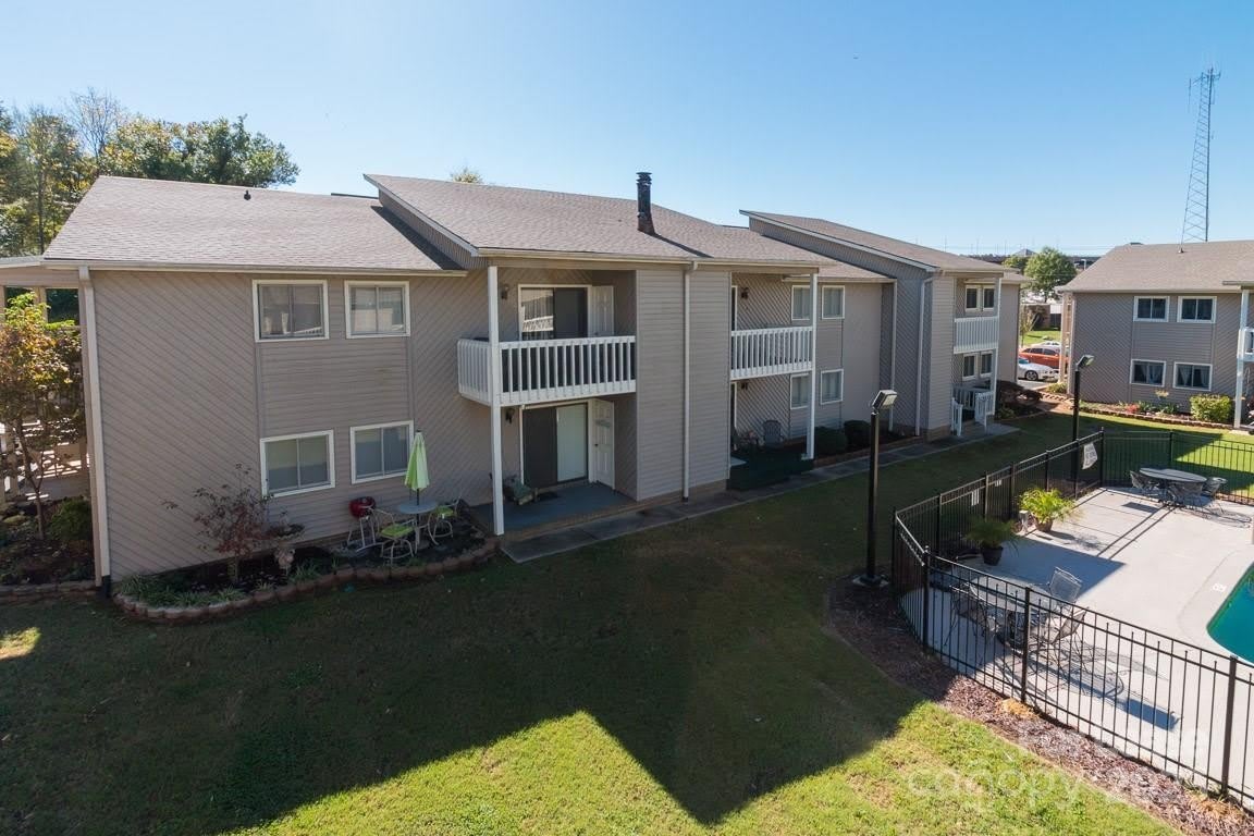 140 Lake Concord Road NE unit: B4