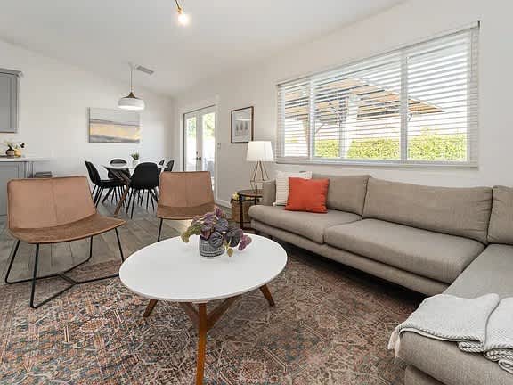 79593 Port Royal Avenue