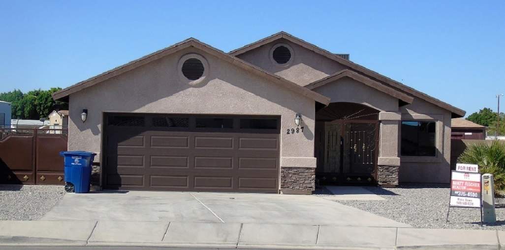 Newer 3 bedroom 2 bath home is West Yuma