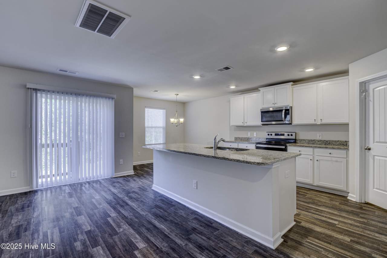 640 Poppleton Drive lot: 29