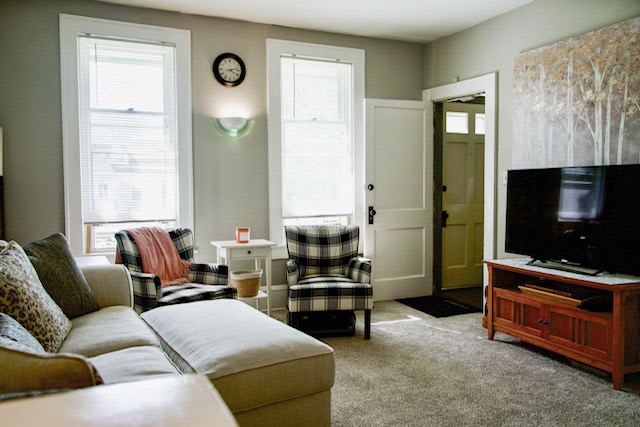 2907 Northeast Benjamin Street