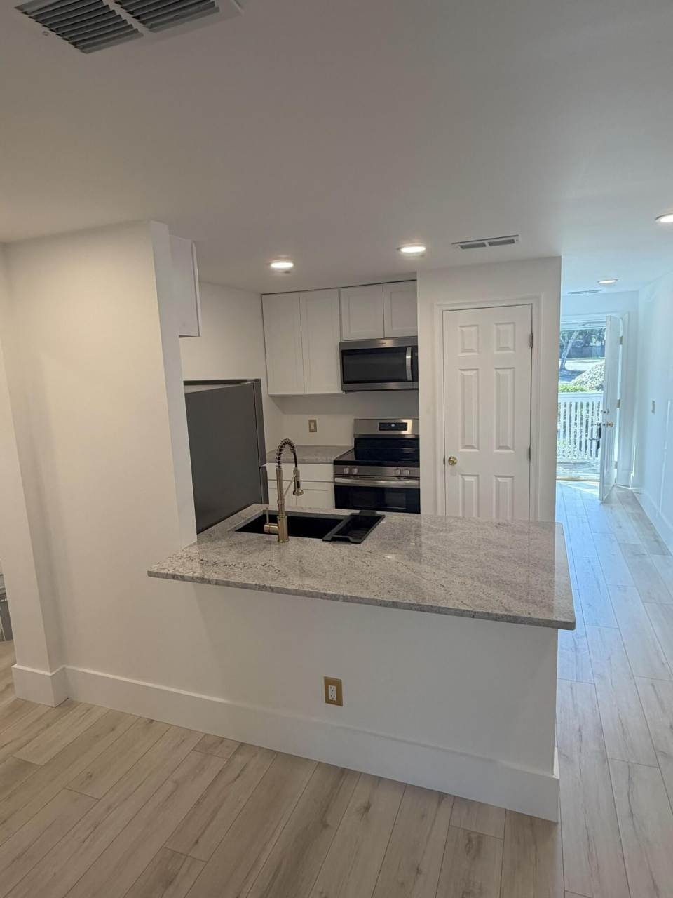 1530 Fort Johnson Road