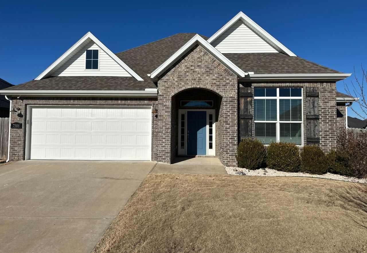 Available Now! Modern 3-Bedroom, 2-Bathroom Home in Legendary Subdivision near Shaw Elementary