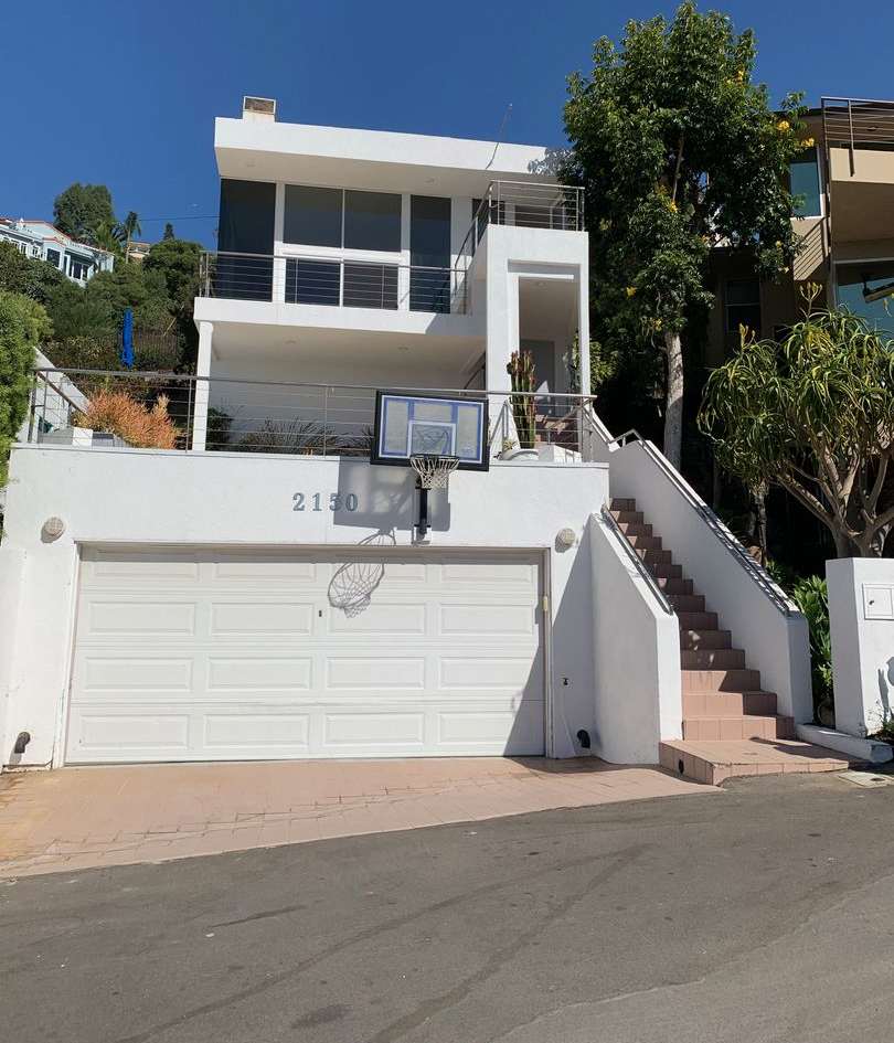 OCEAN VIEW Home for Rent! Please contact Wayne at (818) 261-9881 or wbutts9661@gmail.com for more information!