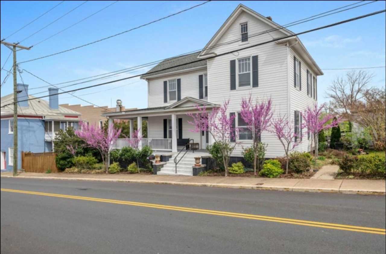 Charming Historic 4BR House in Luray