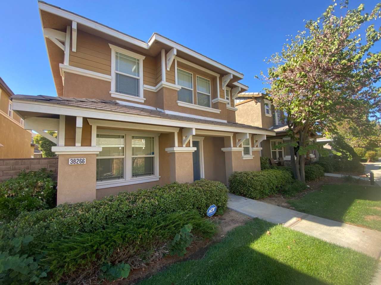 Palmdale 3 Bedroom -Available Now!