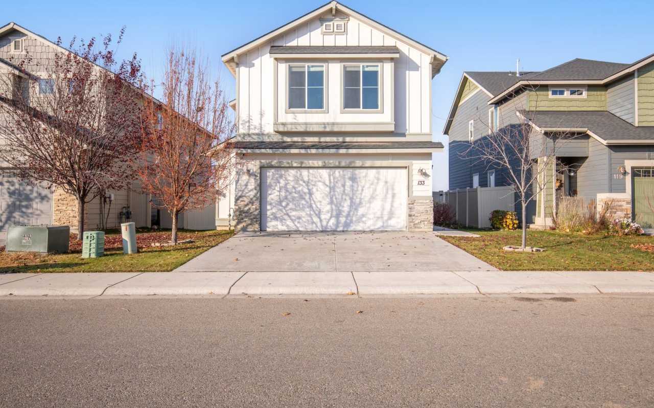 Modern 4-Bedroom Home in Meridian – Spacious Layout + Great Location