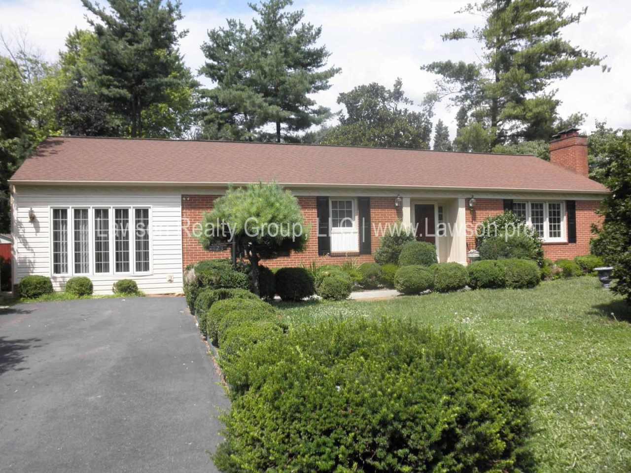 Conveniently Located, Spacious Salem Home