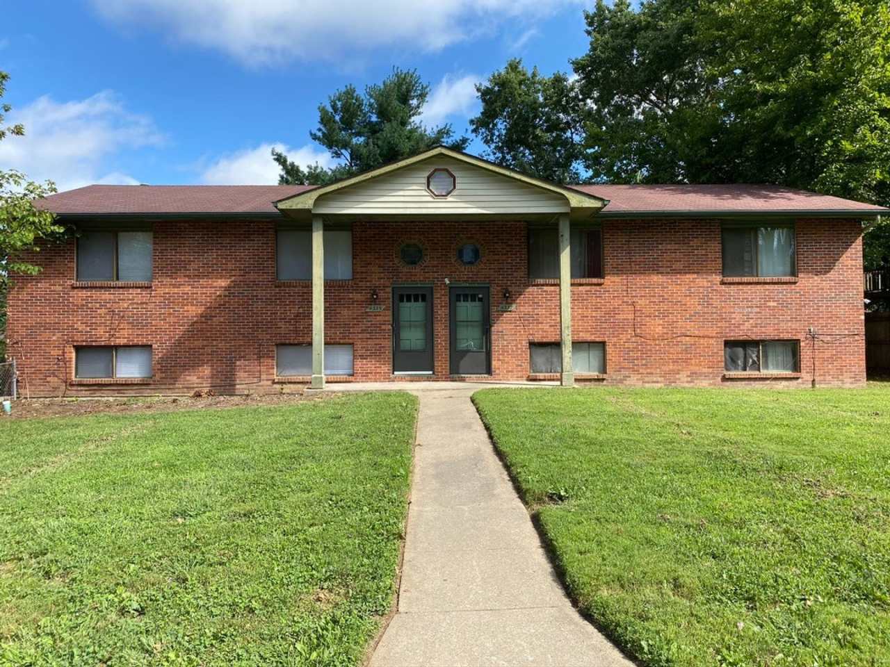 Duplex with Three Large Bedrooms and Two Family Rooms