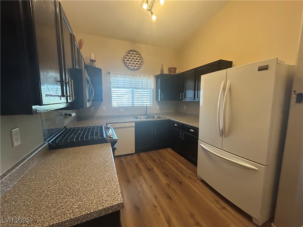 2101 Quartz Cliff Street