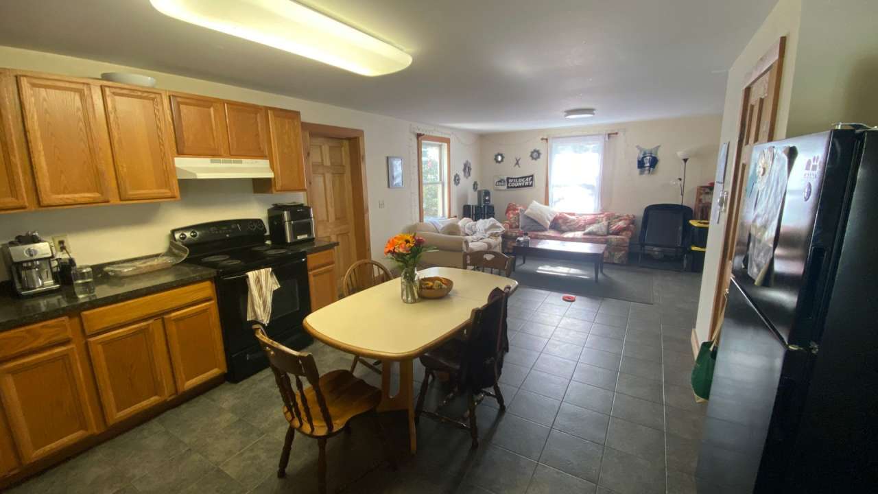 University Student Rental- Available for the 2026-2027 School Year!! Heat  Hot Water included!!