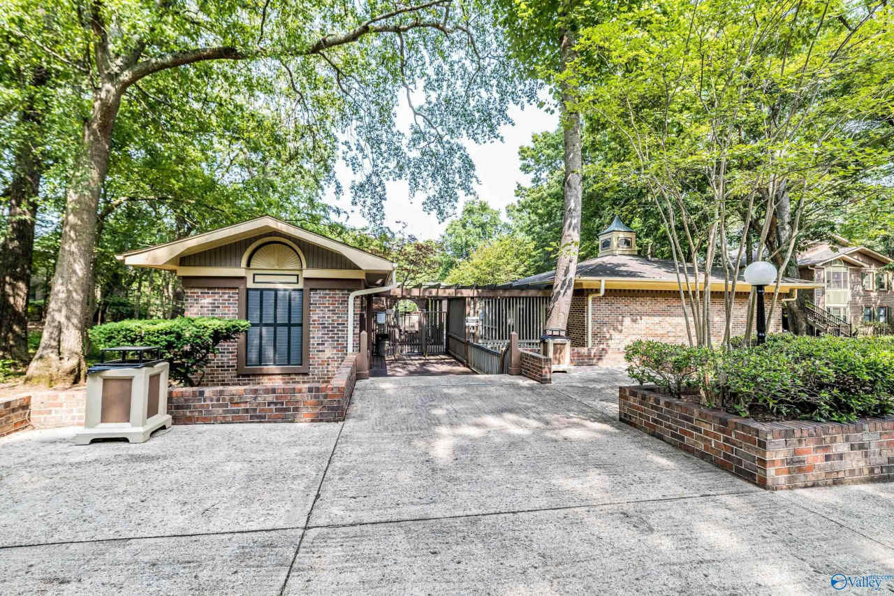 2007 Greenwood Place