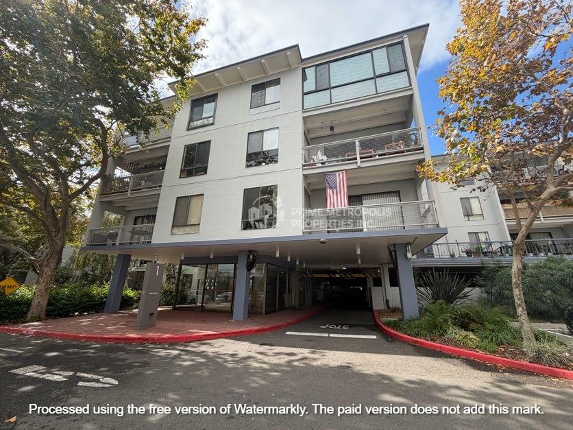 1 Captain Drive Unit D360 Emeryville CA 94608 Leasing OnlyUnit D360
