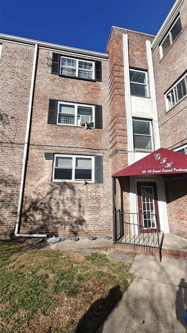 66-04 Grand Central Parkway