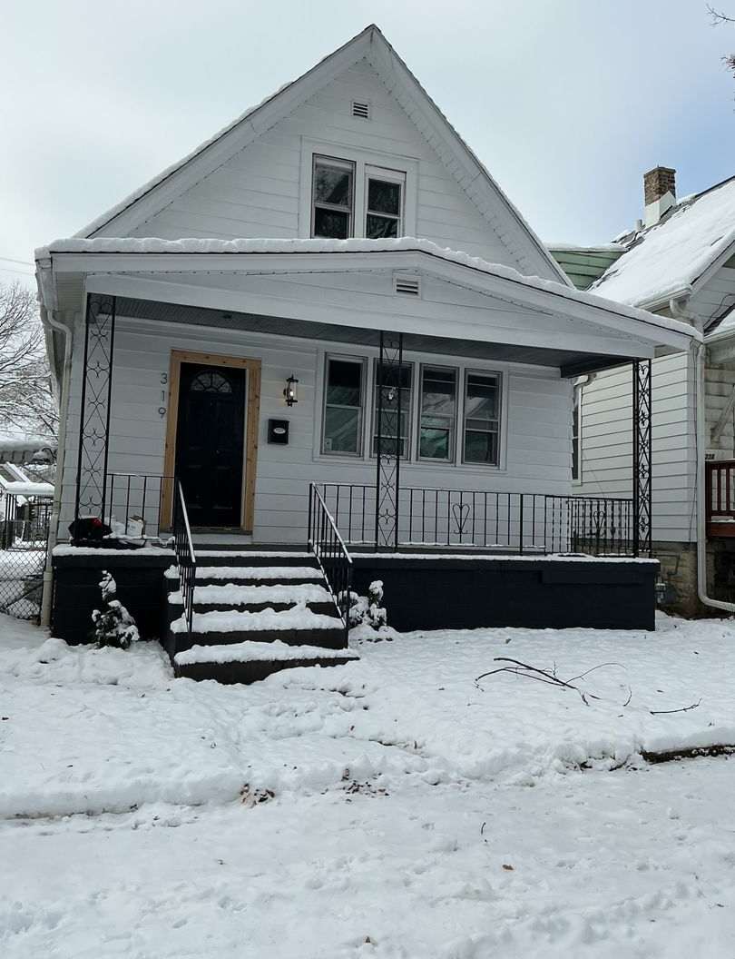 4 Bedroom Single Family *Fully renovated*