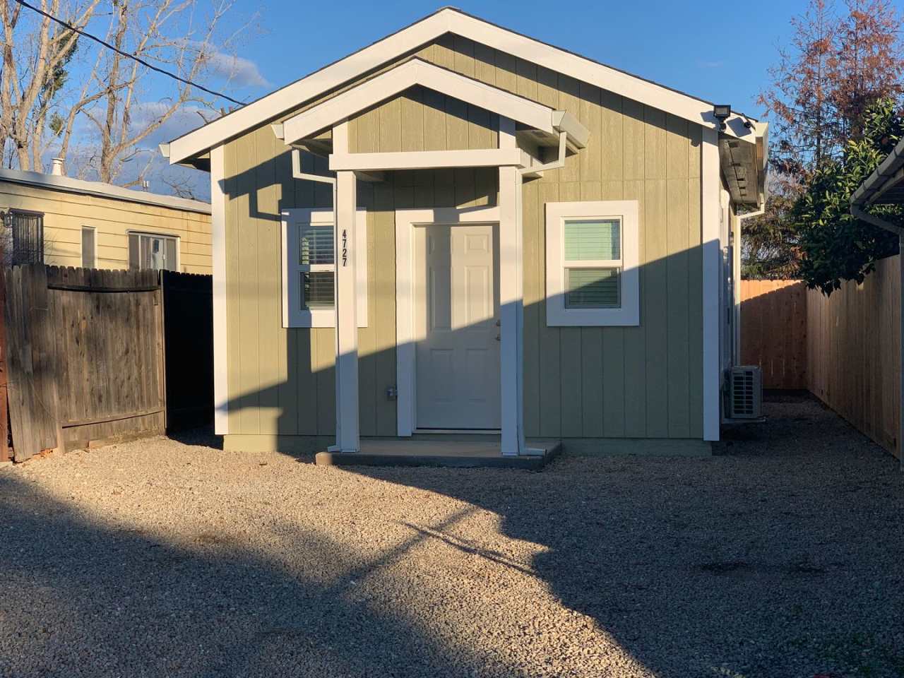 1 bed/1 ba cottage - Olivehurst