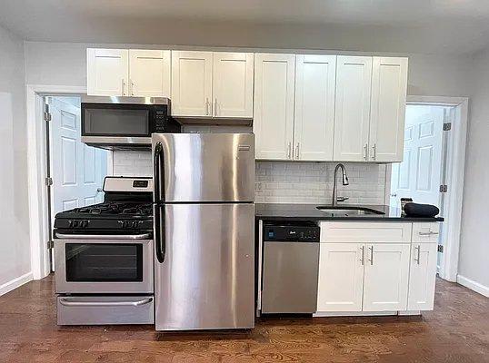 4582 Manhattan College Parkway