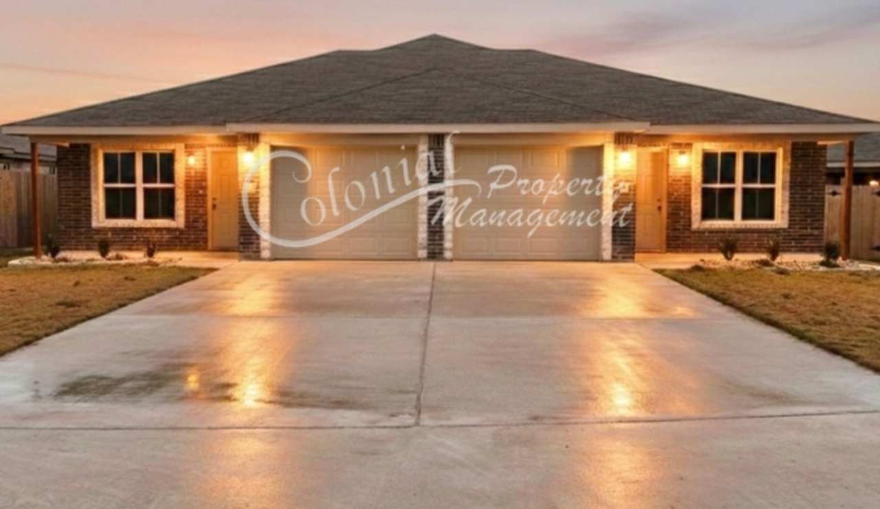 AVAILABLE NOW! (SECTION 8 ACCEPTED)