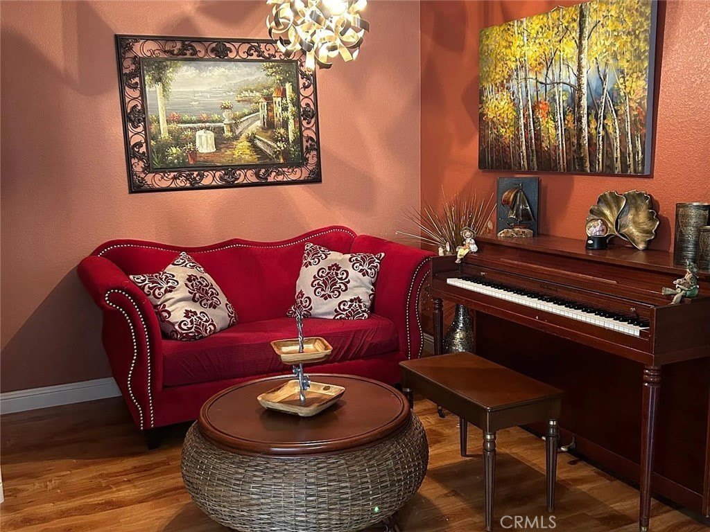 1020 S San Marino Way