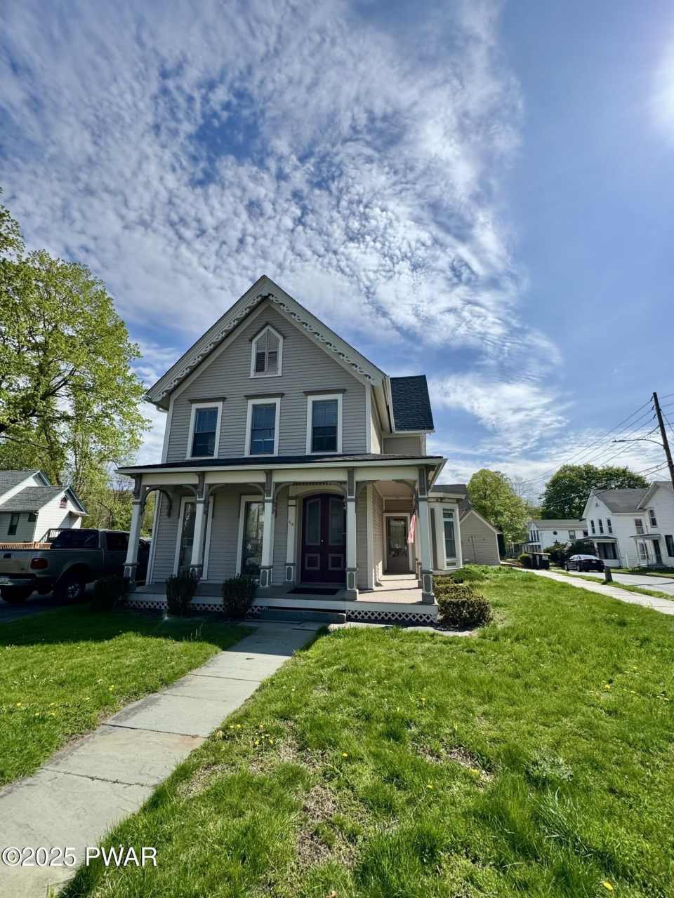 605 Barker Street