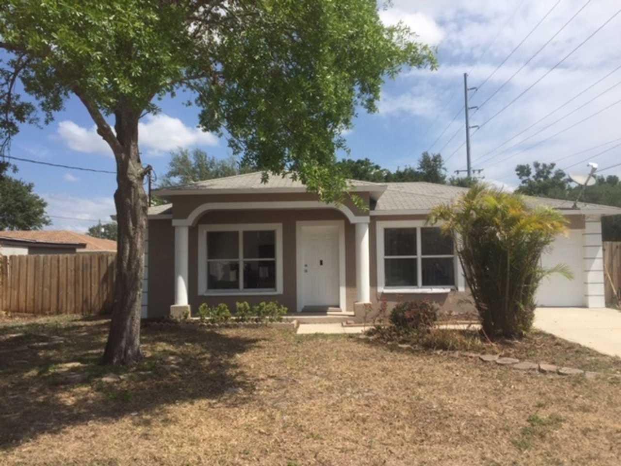Spacious 4BR House in Tampa