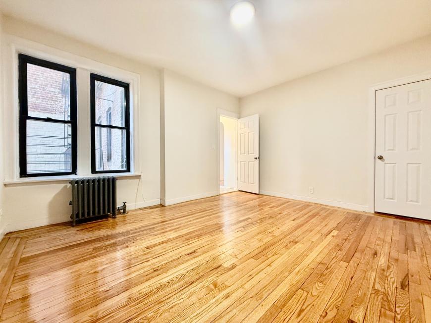 2978 East 196th Street