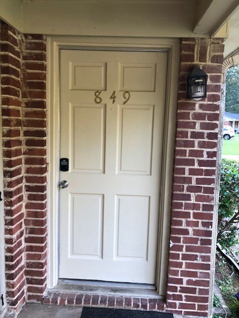 MOVE IN READY! NOW AVAILABLE!!! $0 SECURITY DEPOSIT REQUIREMENT!!