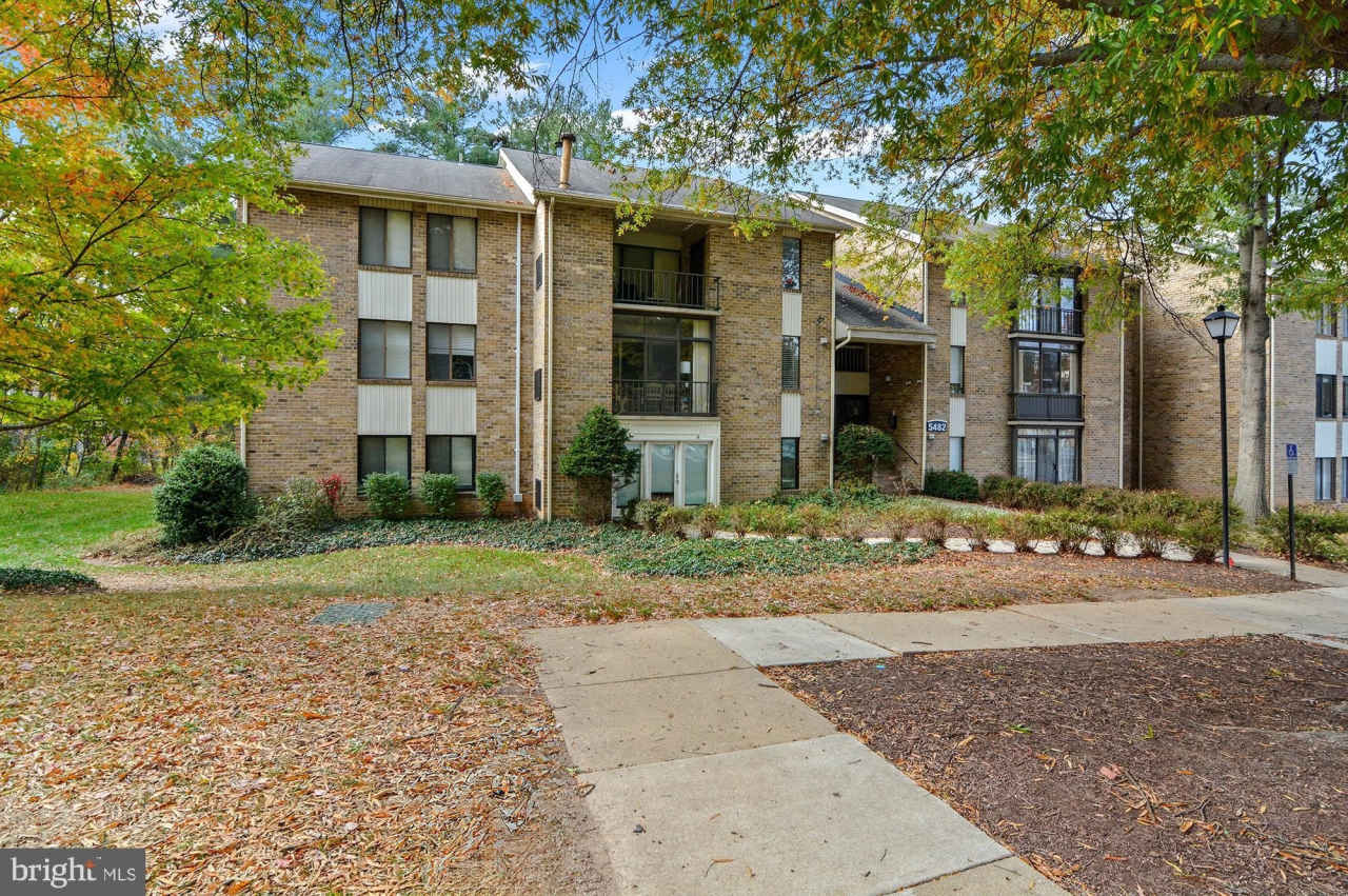 5482 CEDAR Lane unit: A-4
