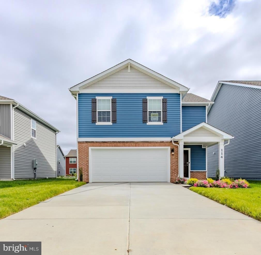 114 CHARING CROSS Drive