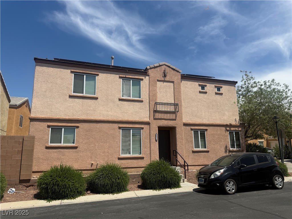 6054 Peaceful Creek Street