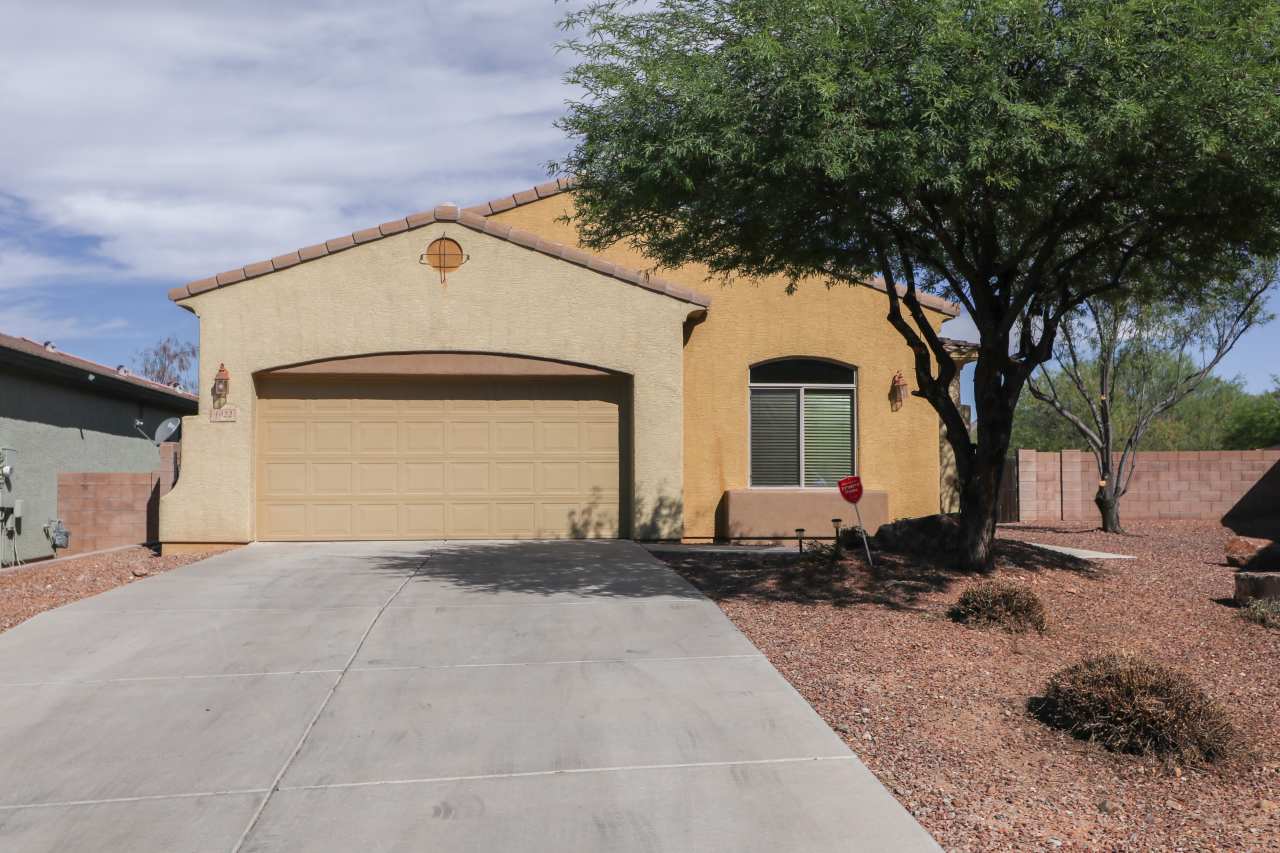 1022 W Blue Crest Dr