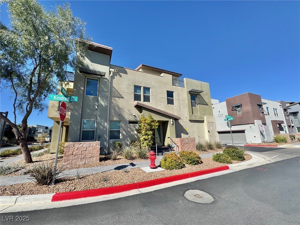 11279 Kraft Mountain Avenue