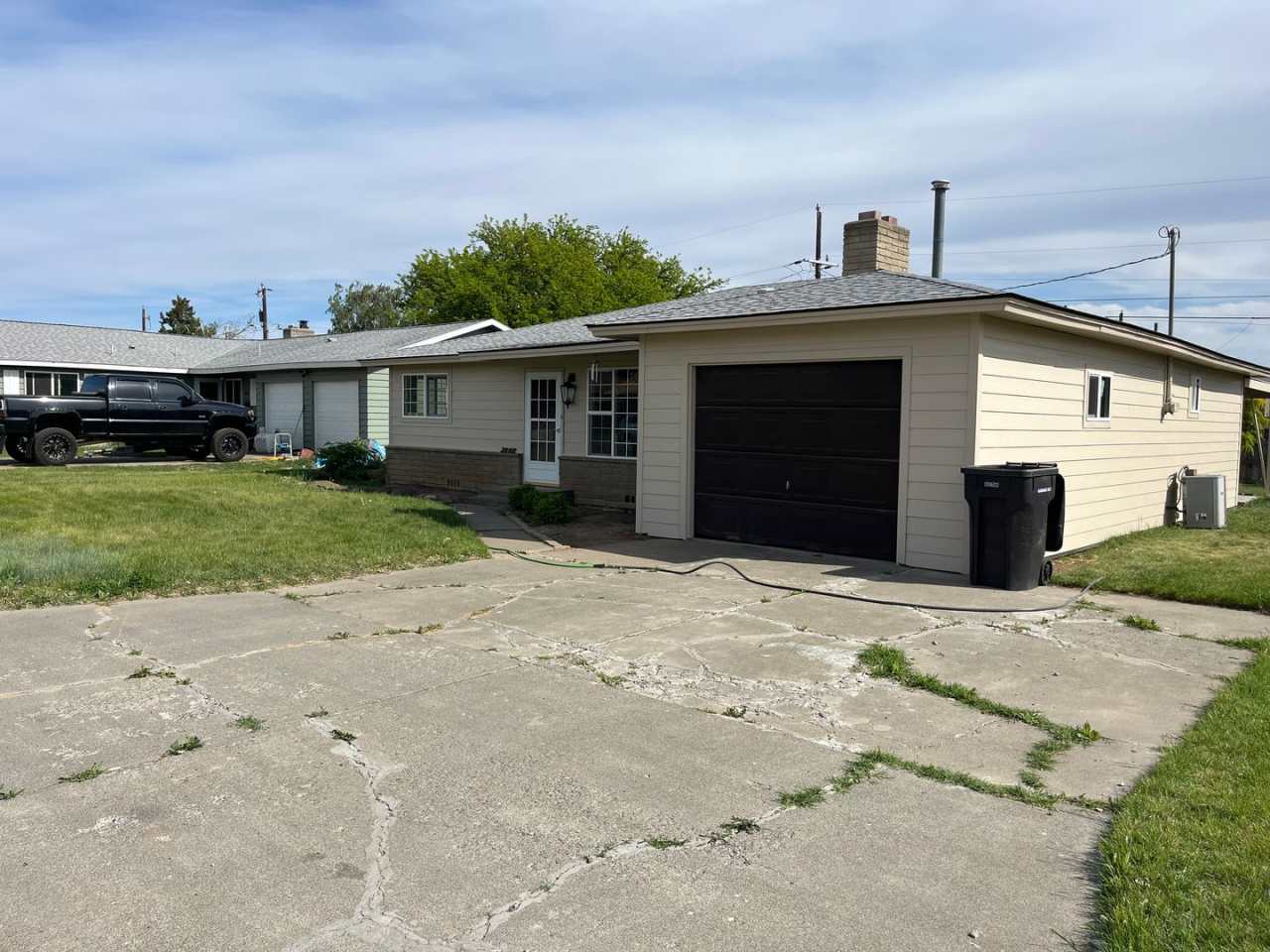 Rental located at 3208 W. Viola