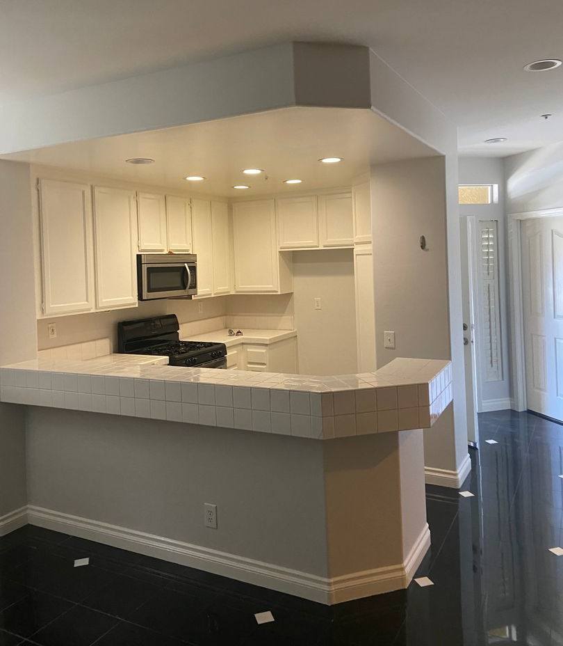 2 BEDROOM 2 BATH CONDO LOCATED IN THE HEART OF TUSTIN RANCH $3,175