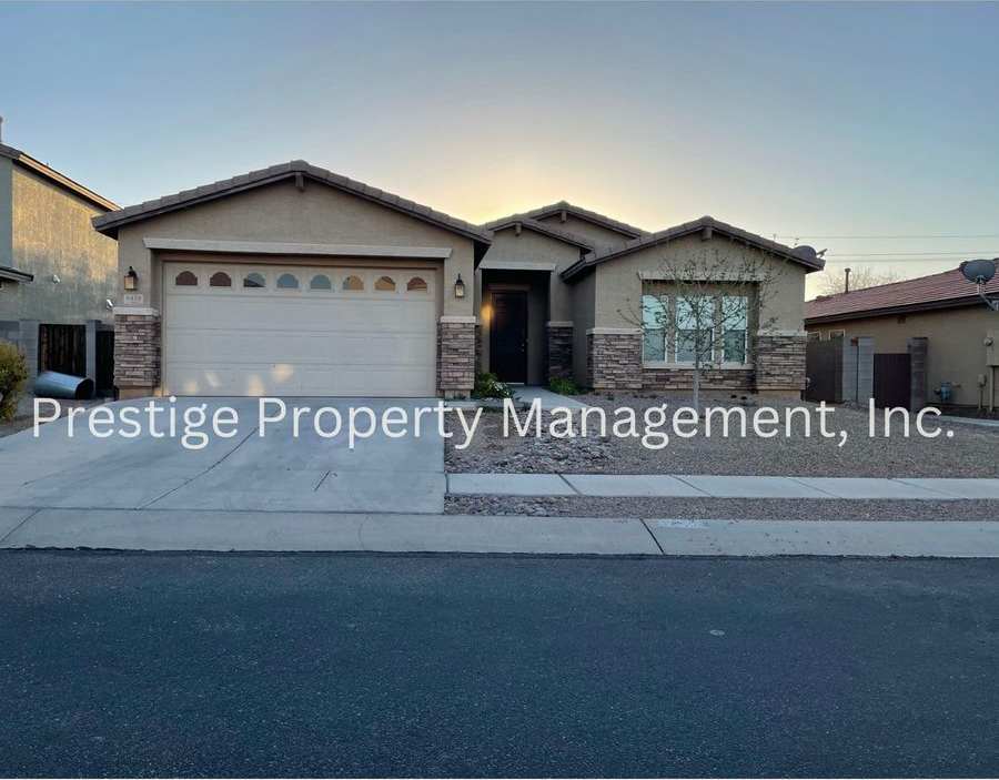 >>Northwest Home Checks In All The Boxes- Must See!