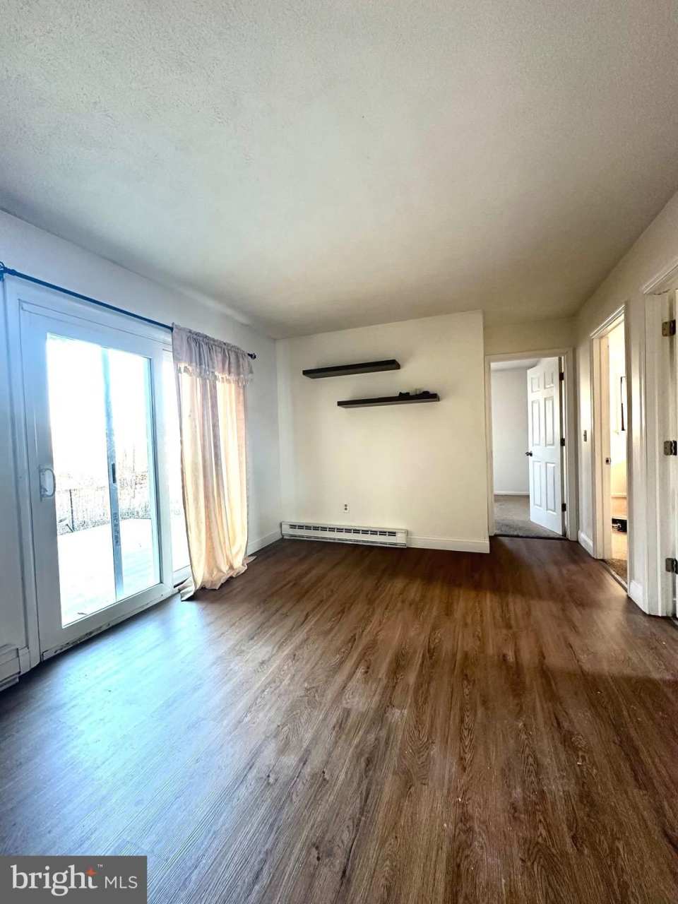 151 W GRANADA AVENUE