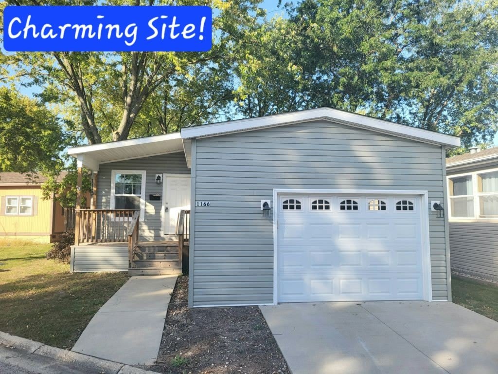 1166 Country Club, #498