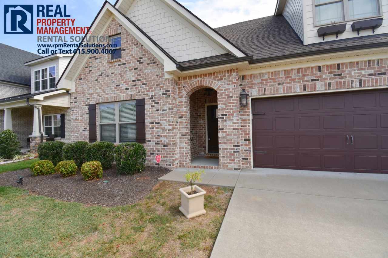 All brick 4 bedroom home plus Bonus room! Garage and covered patio!