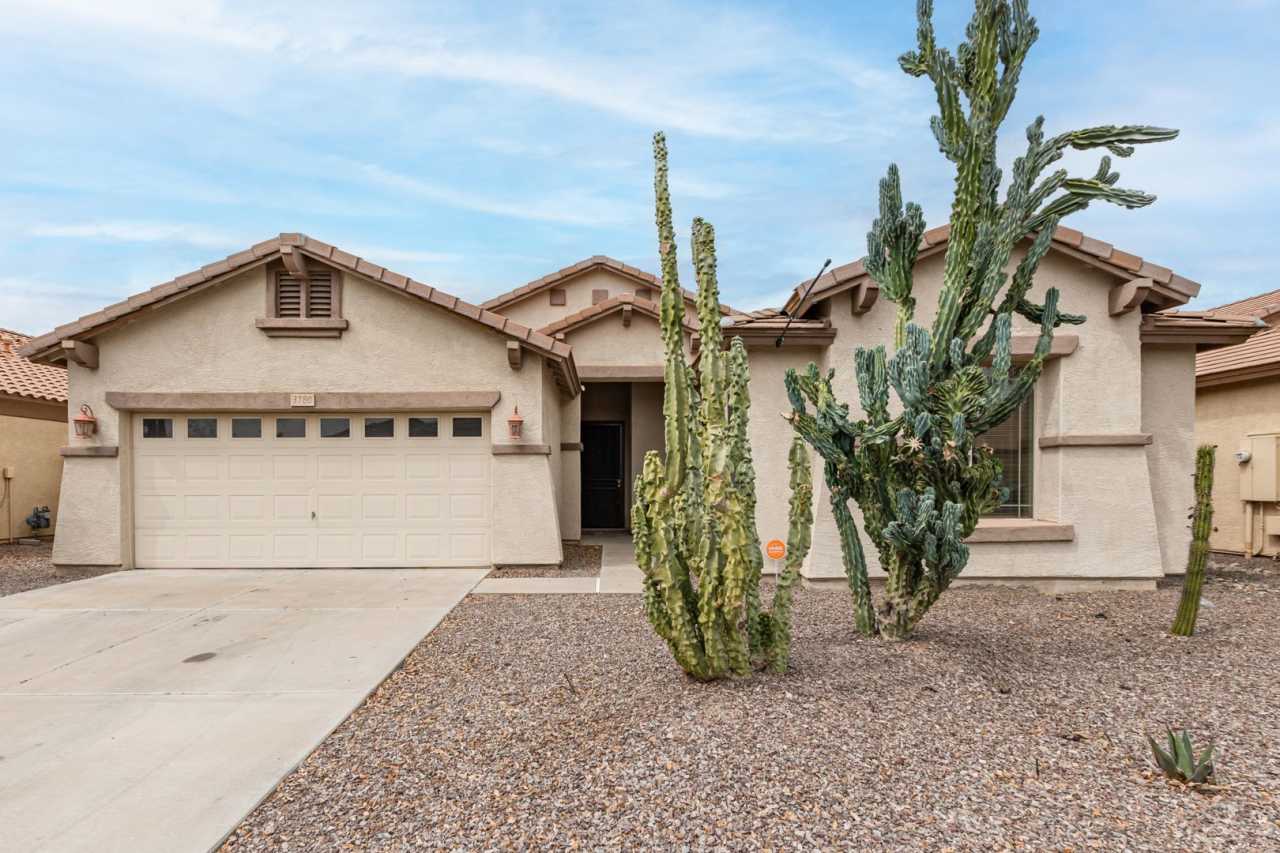 Gorgeous Chandler home with pool!
