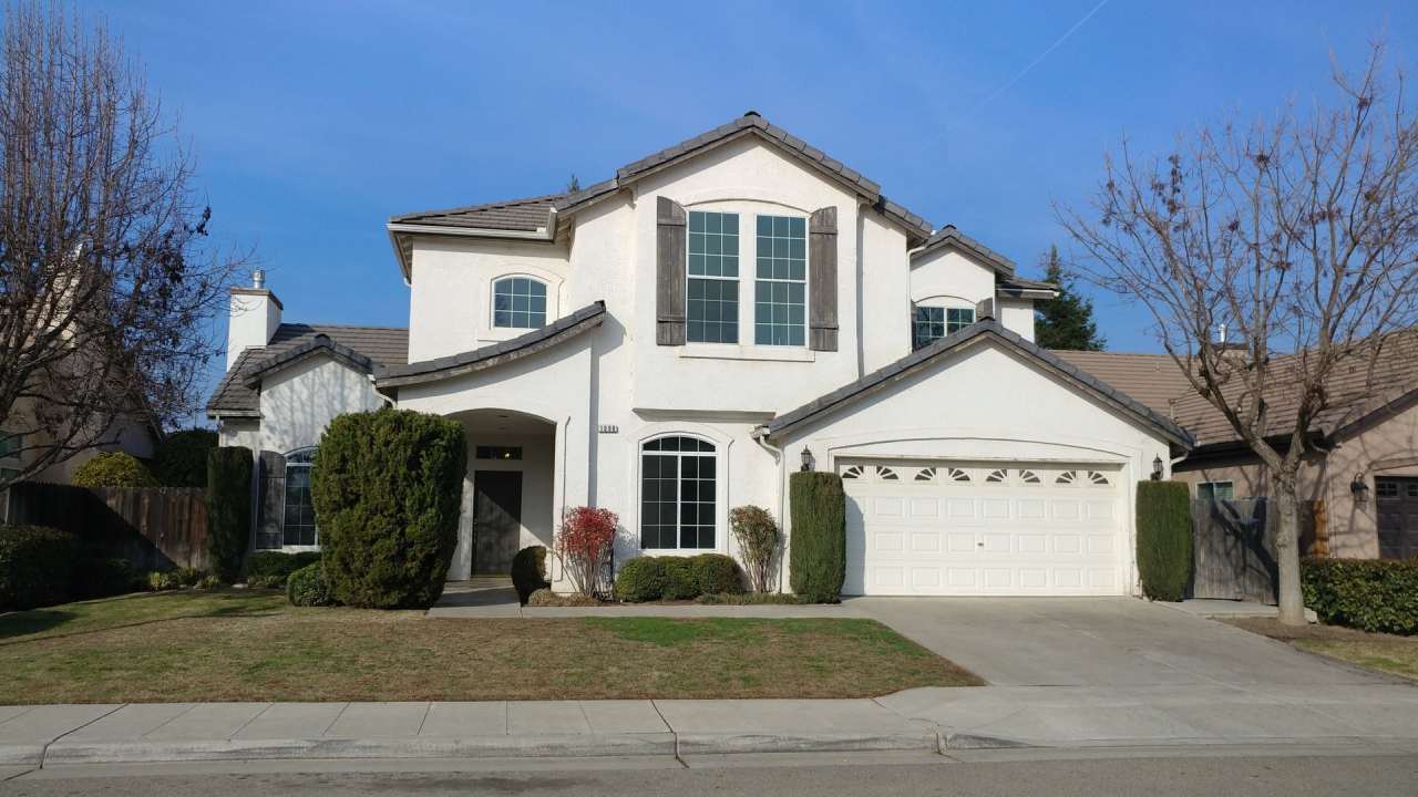 Nice 2 story home with lots of space, close to Fugman Elementary, Copper River and Woodward Park.