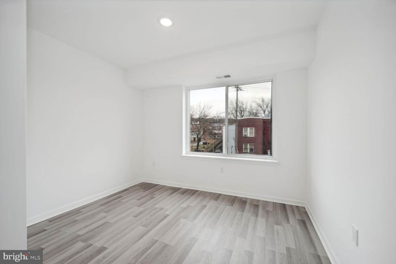 1642 16TH Street SE unit: 3