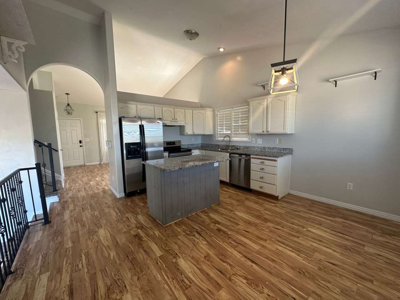 Beautiful 4 Bedroom Home in Layton!