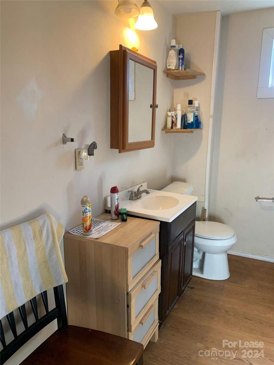 1032 Karendale Avenue SW unit: Houseshare #