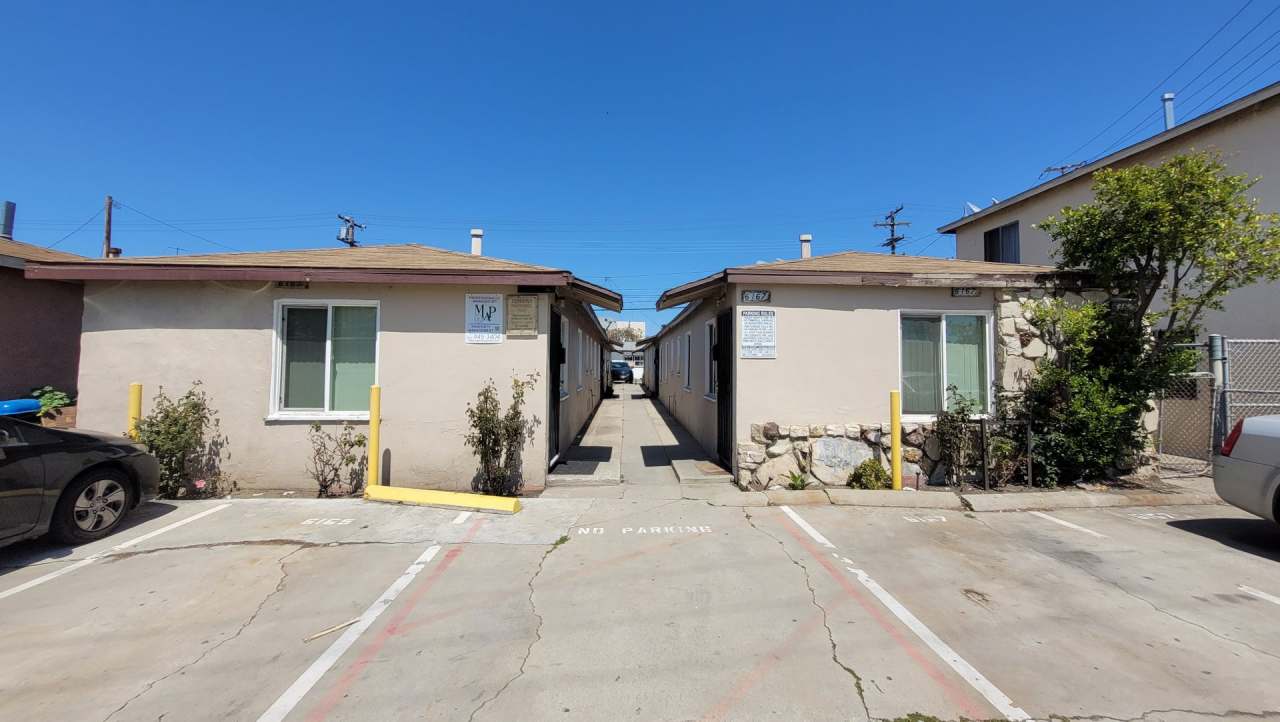 $1625 Moves You In OAC! One Bedroom One Bath NOW AVAILABLE!