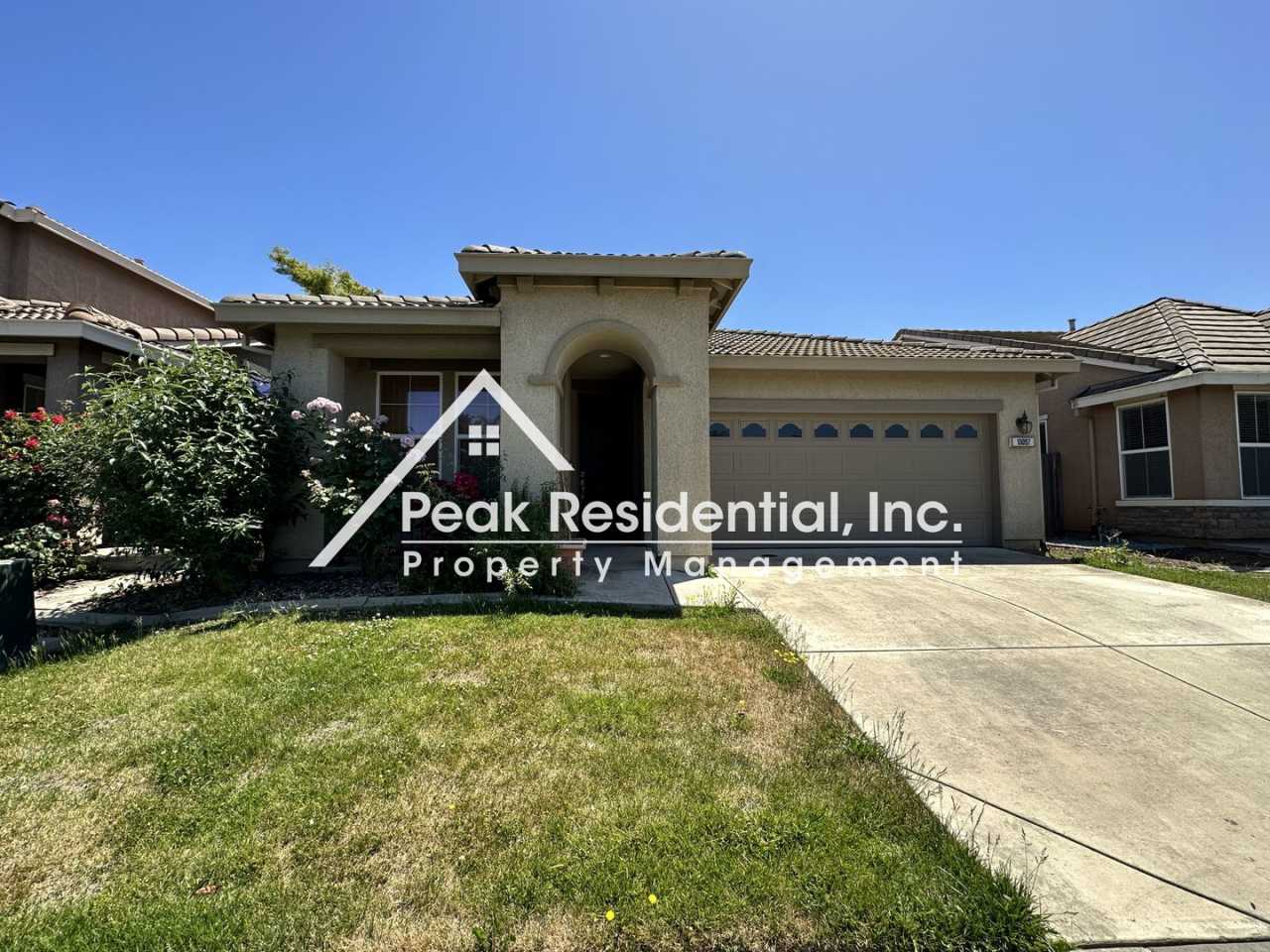 Wonderful Elk Grove 3bd/2ba Home with 2 Car Garage